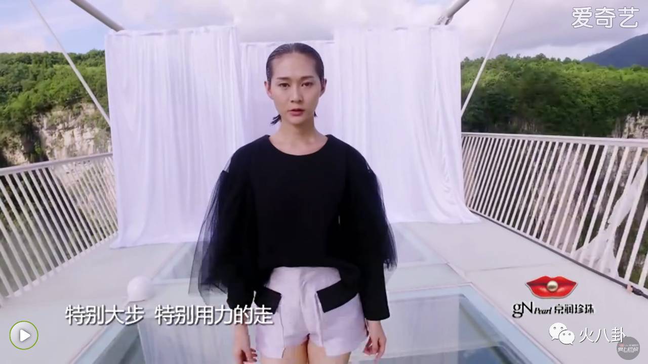 19岁变性成超模,超模5次做变性手术