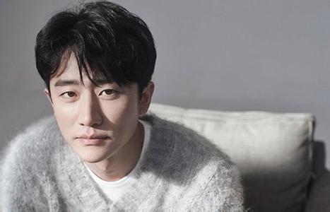 黄轩女朋友是谁呢,黄轩的女朋友是韩国人吗