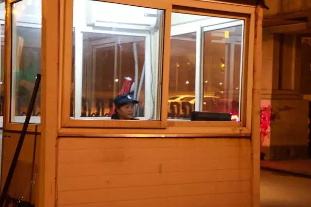 超感动！他们有个共同的名字叫守夜人！