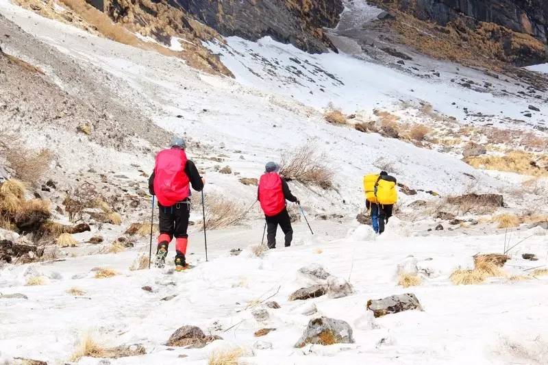 用双脚丈量山林,用双脚丈量冰川世界