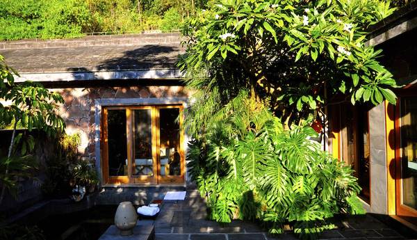 腾冲热海泡温泉旅游攻略,踏上腾冲温泉之旅享受泡汤的美好