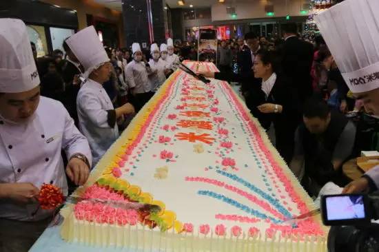 全城召集100名双胞胎宝贝，来松松小镇吃喝玩乐｜另有30张套票免费领