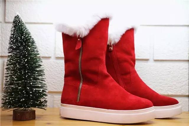 听说草木绿是2017年度代表色！我只想穿上美美的圣诞色，不小心领先时髦一整年！