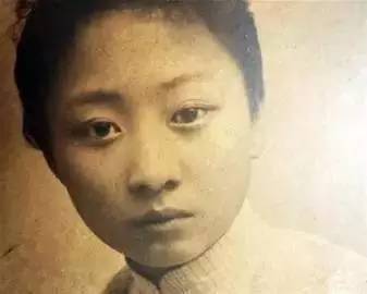 “先生,你见过艳丽的肉没有?”