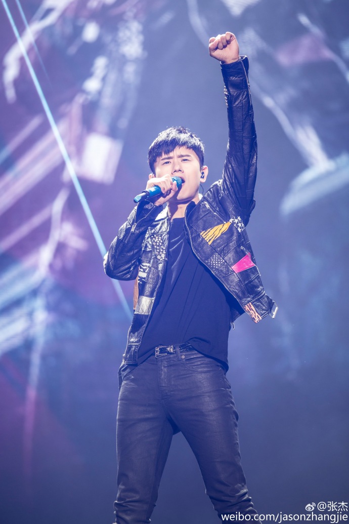 不要苛求,和大张伟相比,张杰失声后46个对不起的诚意简直太好