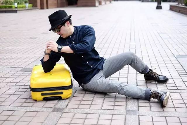 这个行李箱烂到不忍直视，却被各路明星疯狂追捧，why？