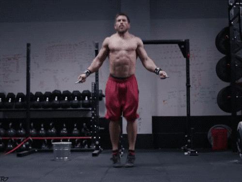 跳绳世界公认燃脂最高效的运动,跳绳1000和跑步5公里哪个燃脂快