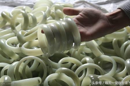 这四种有毒的玉石请远离,四种最害人的玉石