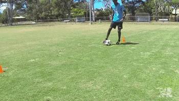 10种适用于足球爱好者的实用带球练习，赶快练起来吧！