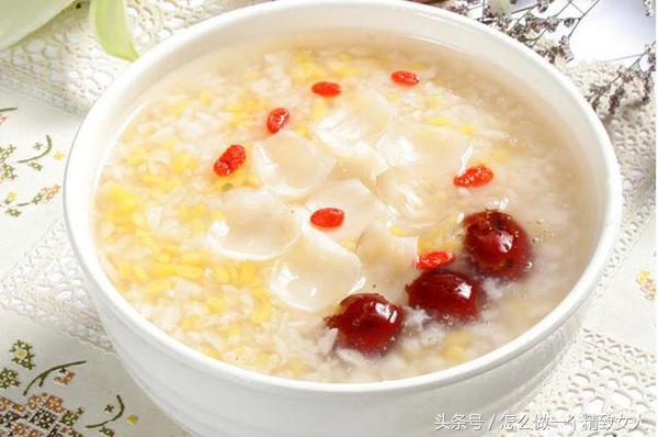 皮肤暗黄怎么改善美白,皮肤有斑暗黄怎么改善