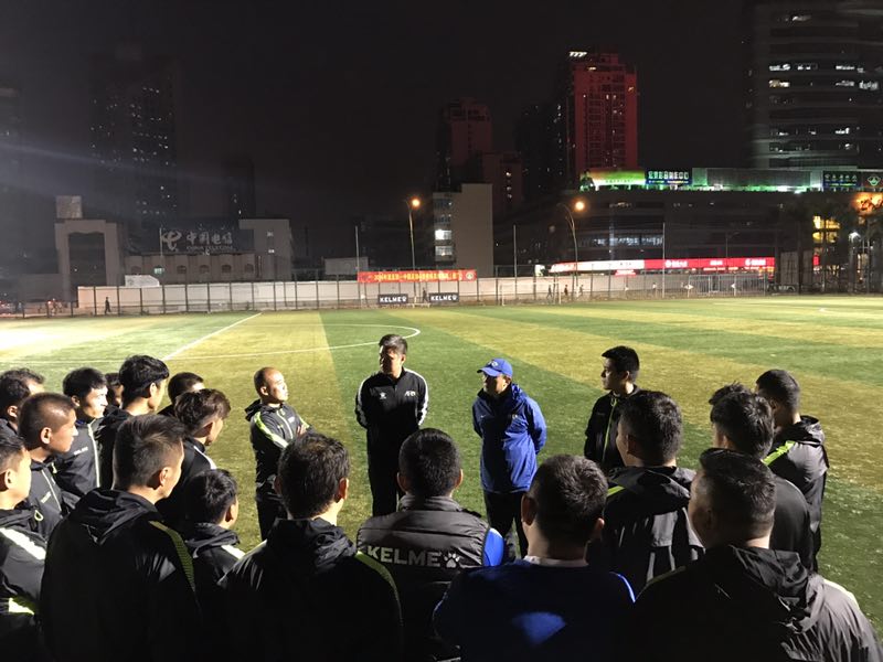 读“董”足球181期——这群足球人的平安夜居然是这么过的！