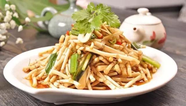 精选名中医养生药膳汤品，9个系列200多种汤方