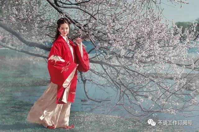 折叠汉服教程,能穿的汉服怎么折