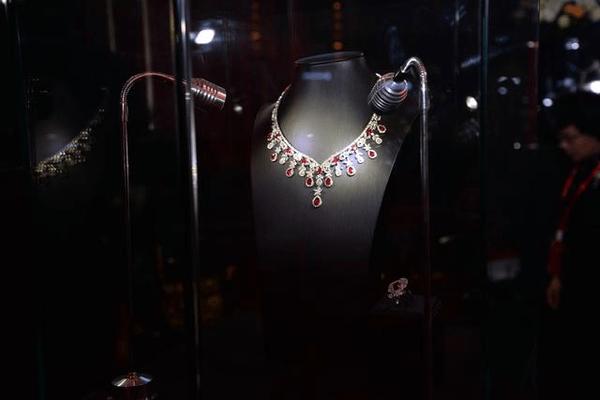 龙泽润宝珠宝,龙泽润宝直播