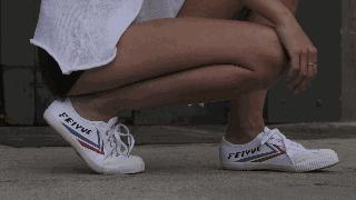 经典的帆布鞋这样搭配最舒服,帆布鞋真的很百搭怎么穿都不过时