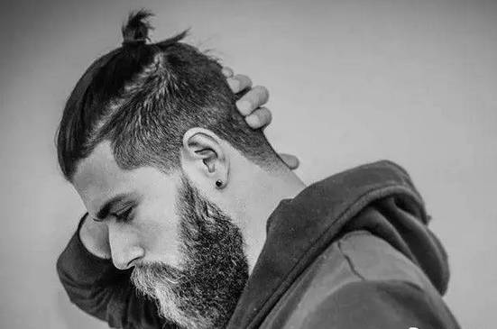 男头发又少又细又软,男生头发太软太塌怎么办