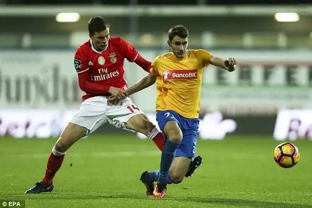 曼联一月收购“瑞典费迪南德”？3800万镑高价冰人能为穆帅带来什么