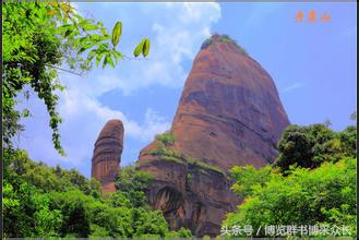 雅丹地貌赤壁丹霞,丹崖风光