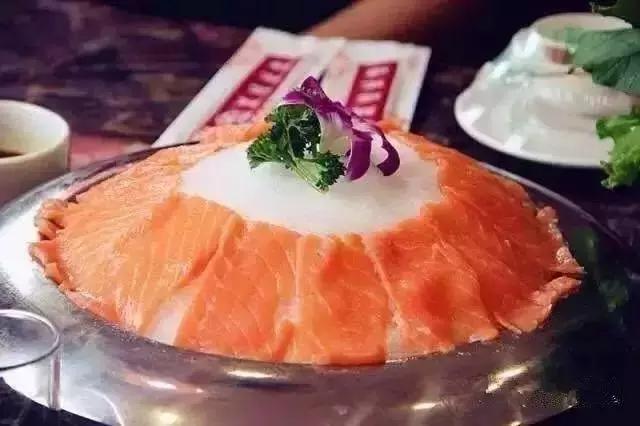 彤顺德海鲜火锅2017会员更多新福利！