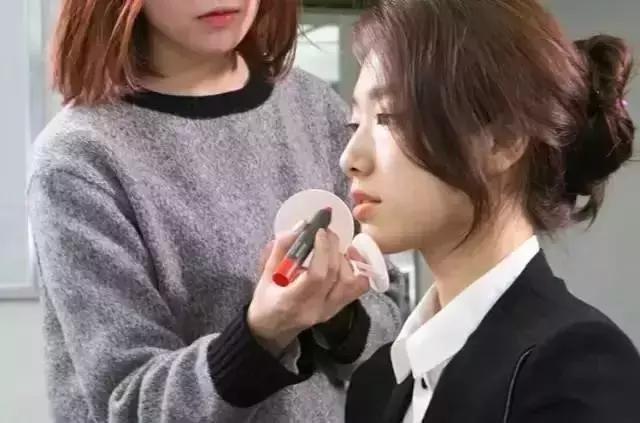 蓝色的大海的传说穿搭,蓝色大海的传说搭配