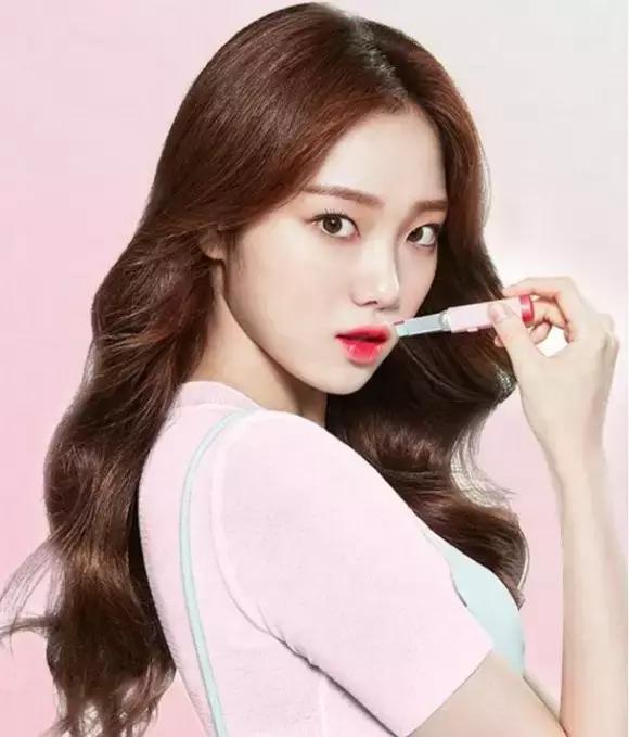 兰芝李圣经代言,韩国女星李圣经