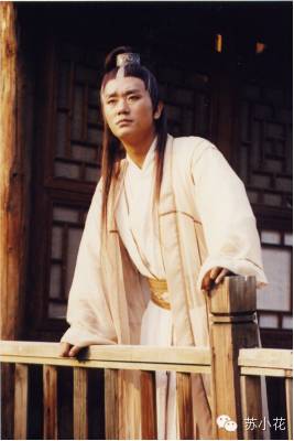 含笑飞天原唱完整版,含笑飞天完整版歌曲