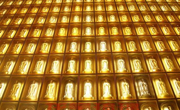 琉璃的功用,琉璃吊坠功效与作用