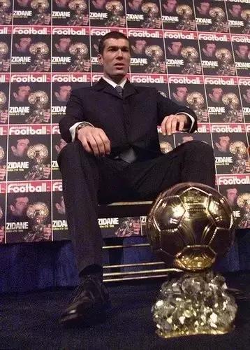 上帝派来的榜样——齐达内