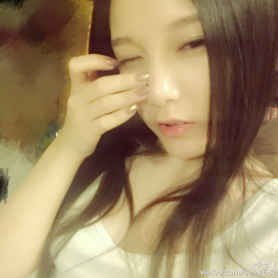 女歌手本兮逝世图片,90后原创女歌手本兮因故离世