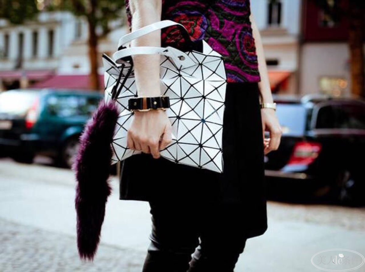 你不会也把Hermes念成喝er马嘶吧？