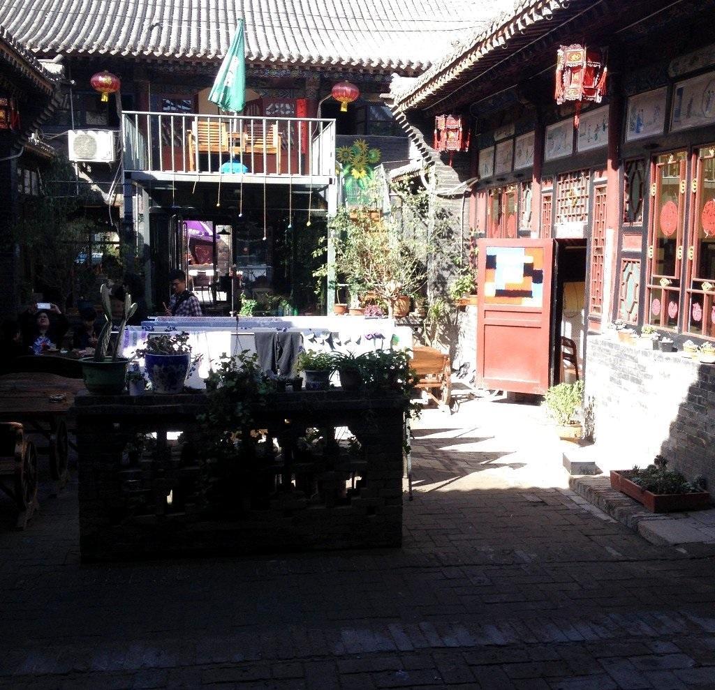 今年我住了40多家青年旅舍，这是我的见闻