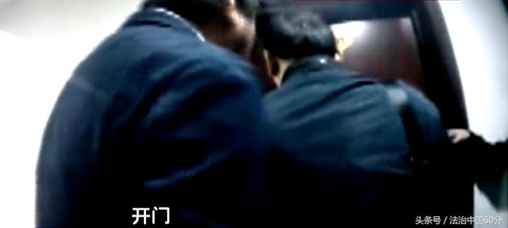 女子去看病遇到假医生,女子医院看病遇假医生