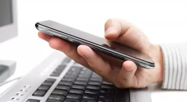 玩手机玩得大拇指痛怎么办,手机玩多了手指肿痛