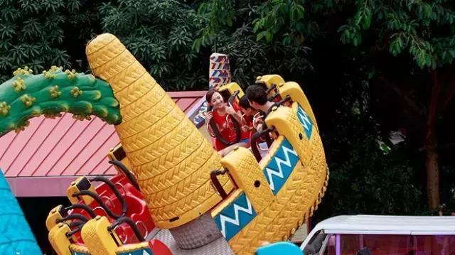 游玩广州长隆欢乐世界的视频,长隆欢乐世界一日游攻略