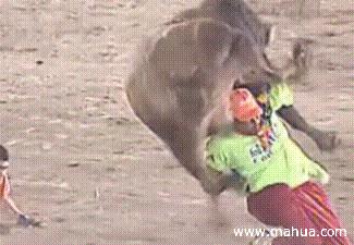 美女这样上厕所,太有技术含量了