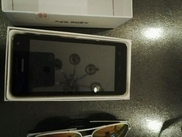 记得它么,海思处理器的首款——华为荣耀四核爱享版开箱