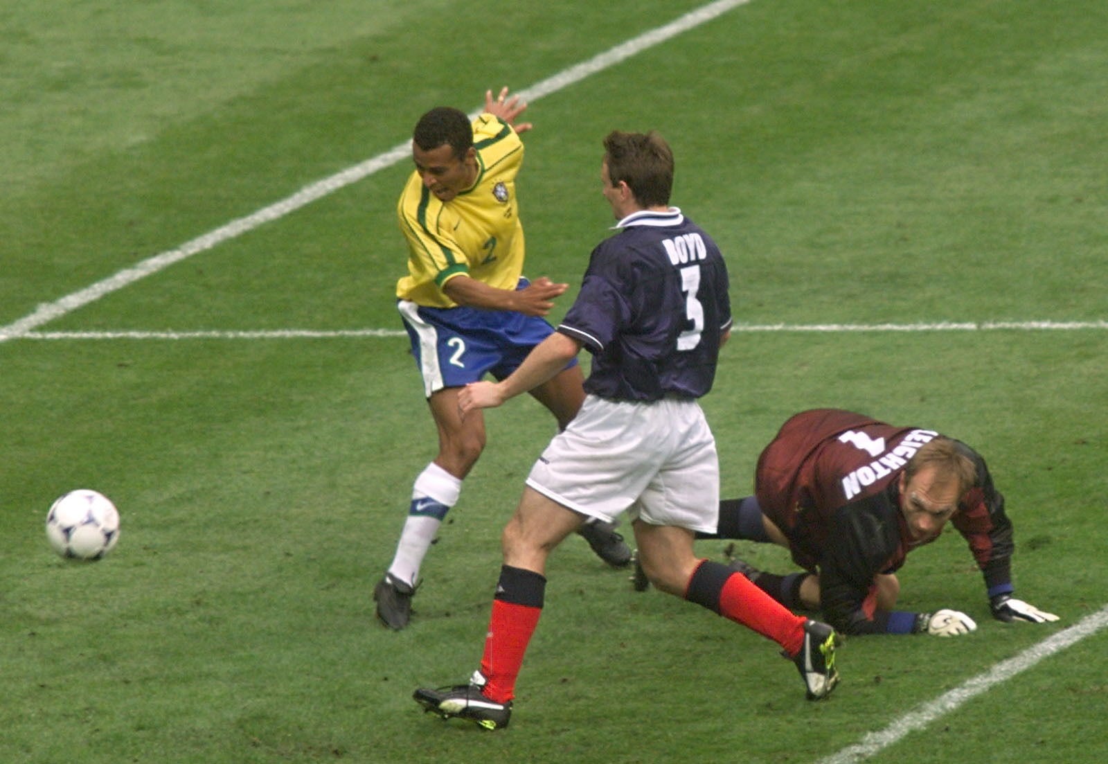 1998年法国世界杯16强对阵图,1998法国世界杯巴西vs摩洛哥