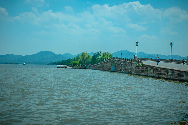 上有天堂下有苏杭杭州确实很美,上有天堂下有苏杭畅游杭州的一天