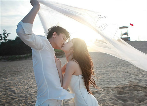 李小璐跟贾乃亮婚纱摄影照,李小璐贾乃亮的婚纱照