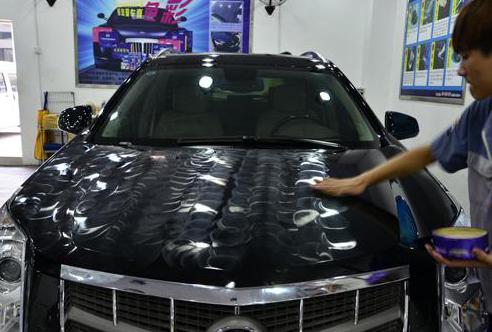 新车第一次打蜡好还是封釉好,打蜡镀晶镀膜封釉哪个不伤车漆