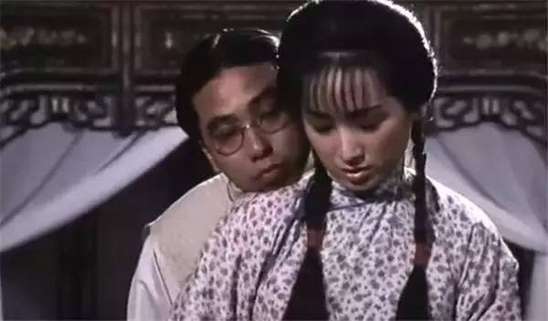 鬼咬鬼僵尸吸的什么,鬼咬鬼抽烟的僵尸