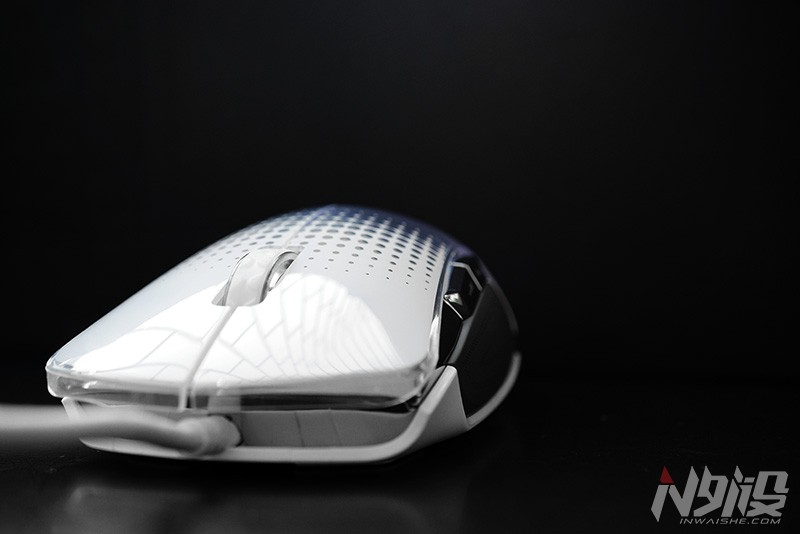 通体发光i-ROCKSIM6游戏鼠标图赏