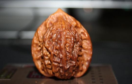 为什么核桃一点油都没有,刷核桃需要上油吗