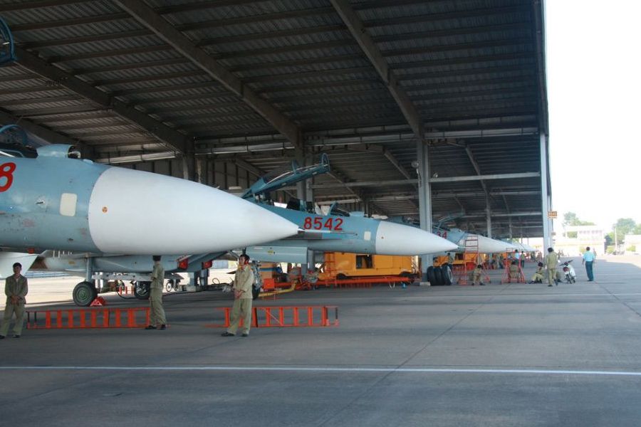 这国砸22亿美元买中国同款战机 中国看后为何完全安心了？