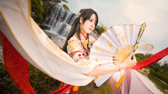 天涯明月刀游戏白发美图,天涯明月刀沧海烟霞时装