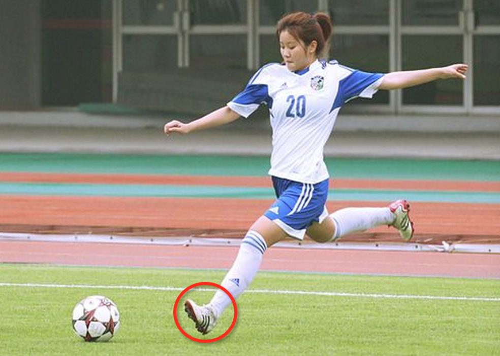 逆足边路传中教学,技术贴视频教学