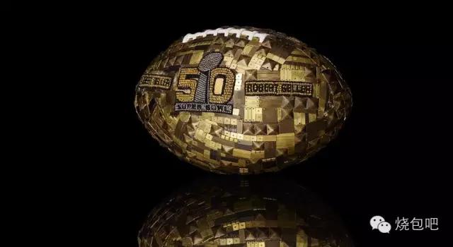 唯物｜情人节倒计时，去看50个潮牌出的超级碗纪念球，独一无二