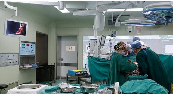 新闻追踪：好医生魂归故里莘县九百乡亲村口迎接