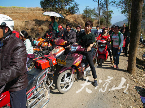 德昌有个村庄3000年前农具嵌墙上当地欲办草坝场农耕文化节