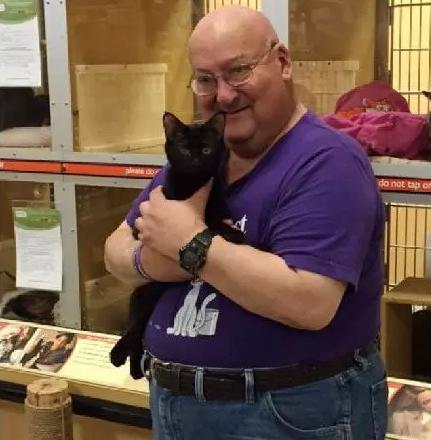 主人救了小猫,主人癫痫发作猫反应